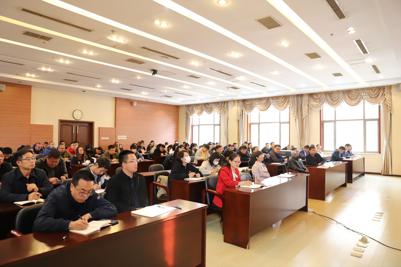 輔導(dǎo)2.jpg 輔導(dǎo)2.jpg